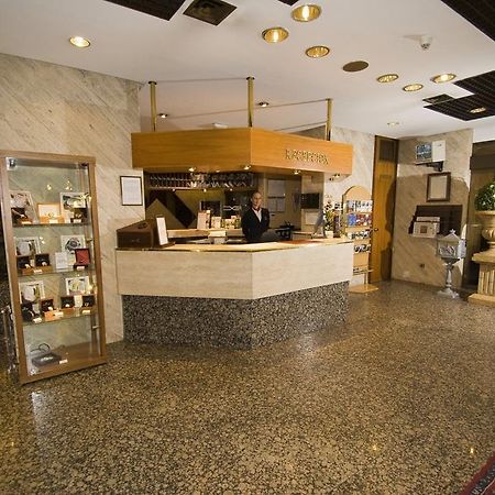 Foxa 25 Hotel Madrid Luaran gambar