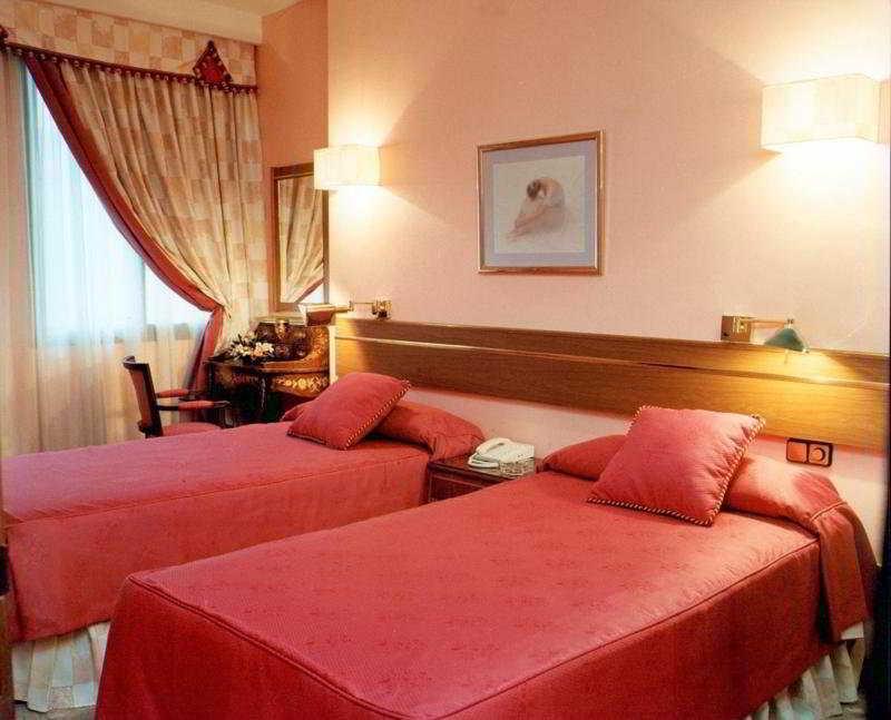 Foxa 25 Hotel Madrid Bilik gambar